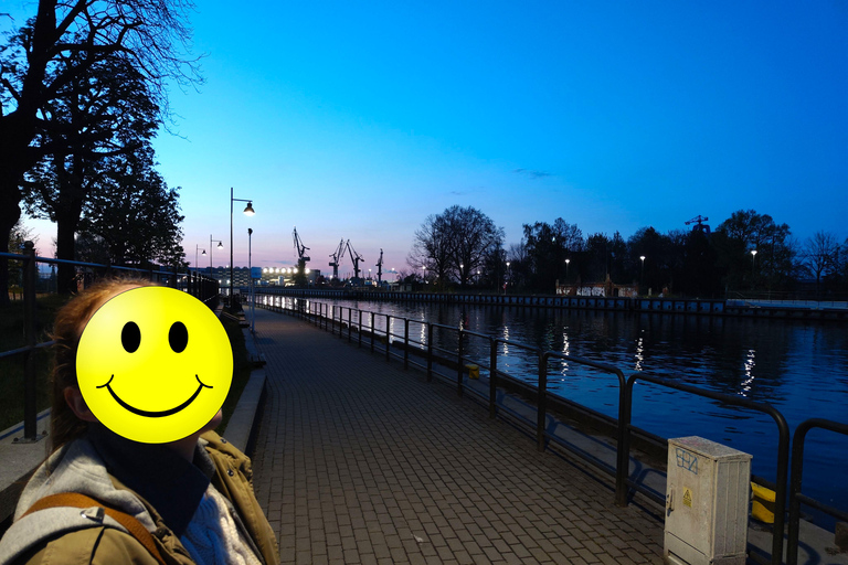 Gdańsk: Wrzeszcz and Shipyard District Private Bike Tour Golden Hour Ride – Gdańsk on evening mood Photo Stops