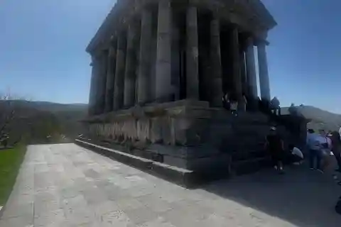 Armenia: Private Tour to Garni Temple and Geghard Monastery