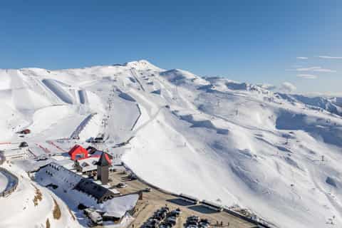 From Queenstown: Full-Day Ski or Snowboard Lesson + Gear - Image 3