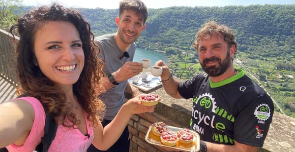 Rome E-Bike Tour: Roman Castles, Villages and Lake Views