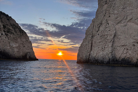 Speedboat Sunset Cruise: Caves & Free Wine Zakynthos Speedboat Sunset Cruise: Caves & Free Wine