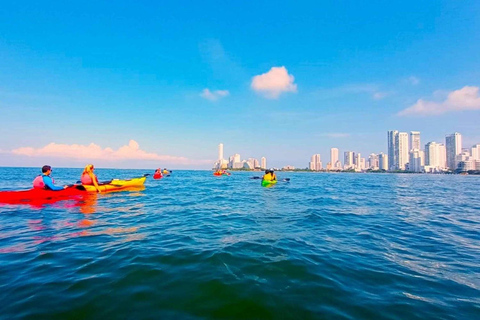 Tierra Bomba: Day trip + Lunch + Transport from Cartagena