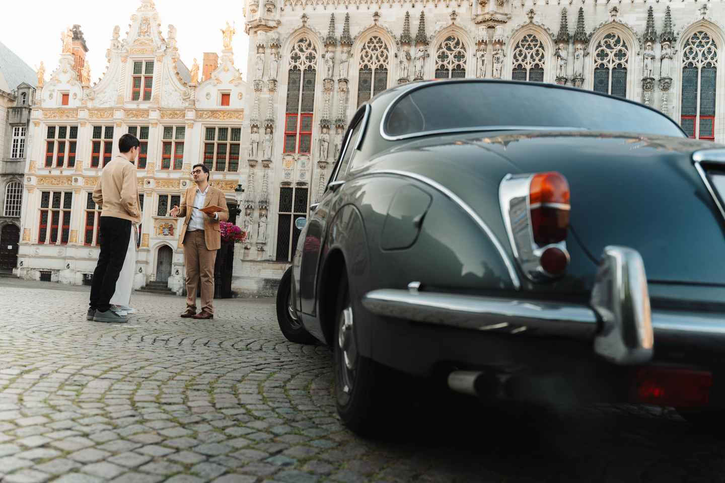 Bruges: Private Tour By Classic Car To Countryside & Castles