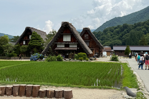 From Kanazawa/Takayama: Shirakawa-go & Takayama Private Tour