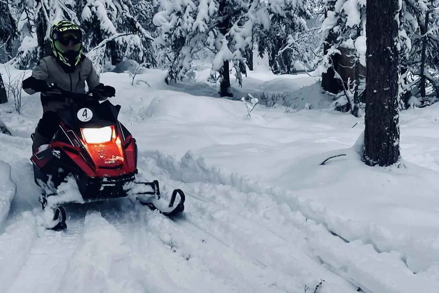 Sälen: Mini Snowmobile Adventure on Private Track