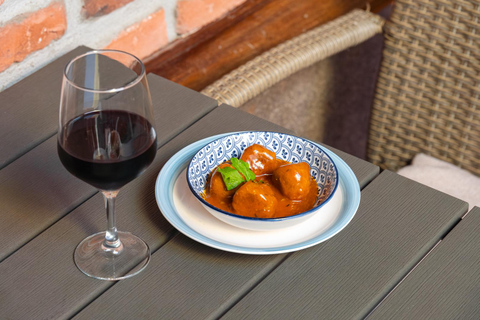 Las Palmas: Gourmet Tapas and Wine Tour in the Old Town