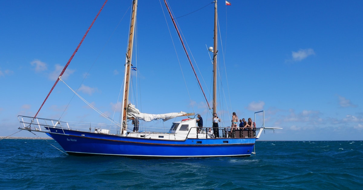 Santamaria Sailing Tour - wyspa Sal | GetYourGuide