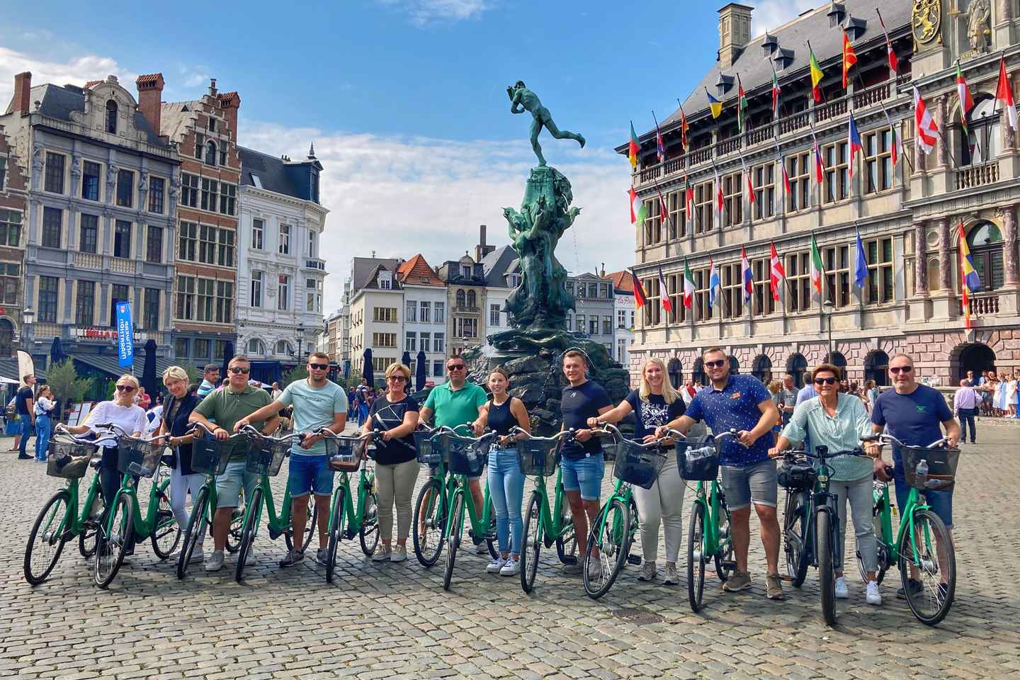 Antwerp Bike Tours: The Highlights & Beyond - Public tour of 2 hours