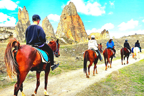 Reiten Erlebe die wunderschönen Täler von KappadokienPferde Tour - Kappadokien Reiten 1 Stunde