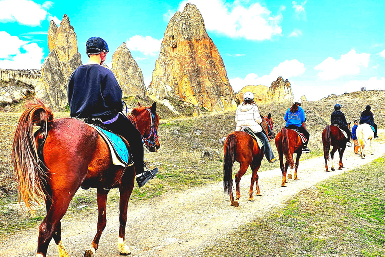 Reiten Erlebe die wunderschönen Täler von KappadokienPferde Tour - Kappadokien Reiten 1 Stunde
