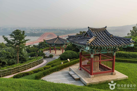 Seul: Aegibong, wioska Hanok, park morski i zwiedzanie twierdzyObserwatorium Aegibong i wioska Eunpyeong Hanok
