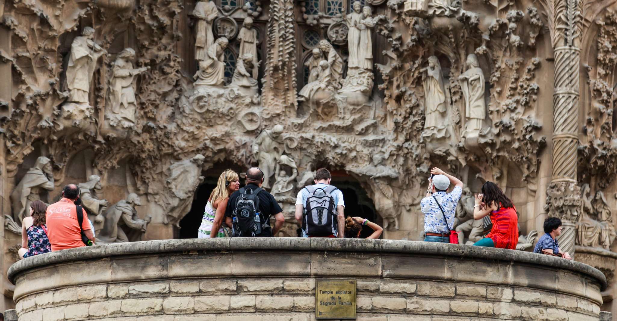 Barcelona, Sagrada Familia Tour with Tower Access Option - Housity