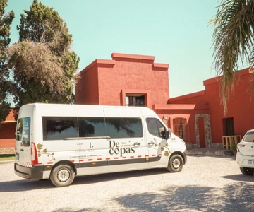 Vanuit Colonia: "De Copas Tour"-Bodega El Legado en Pueblo Tannat in Carmelo