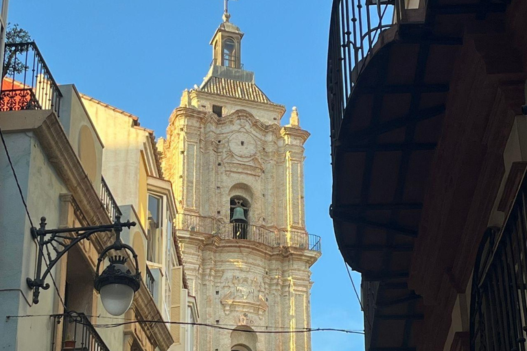 Málaga: Old Town Walking Tour & Local Life