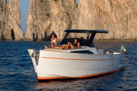 Positano: Boat Tour of Capri with Drinks and Snacks Bermuda 570 Boat for up to 5 people