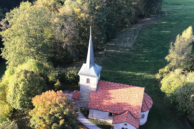 Lausanne: voo suíço com fondue num balão de ar quenteLausanne: Voo suíço com fondue num balão de ar quente
