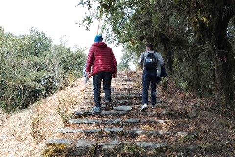Z Pokhary: 2-dniowa wycieczka piesza na wzgórze Panchase i powrót samochodem
