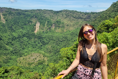 Beach, volcano and city in El Salvador in the same day!