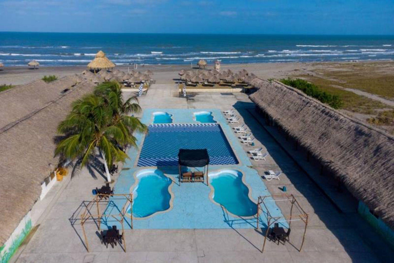 Cartagena: moddervulkaan met lunch, zwembad en strandModdervulkaan met lunch, zwembad en strand