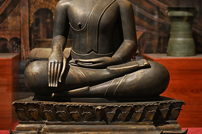 Vientiane: Lao Art Museum Entry Ticket