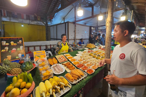Khaolak: visita guiada com petiscos e show de cabaréKhaolak: Tour guiado com petiscos e show de cabaré