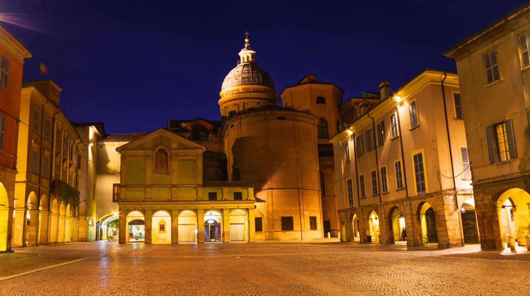 Geführte Tour durch das geheime, kuriose und mysteriöse Reggio Emilia