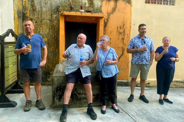 Hoi An: The Evening Food Tour per Vespa & Private BBQ