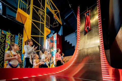 ¡Woop! Parque de atracciones con 21 atracciones