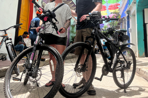 CARTAGENA: BIKE RIDE WITH LUNCH AT BOURDAIN'S FAVORITE SPOT