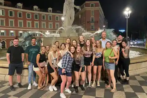Pub Crawl Lille: Drick, skratta och möt världen