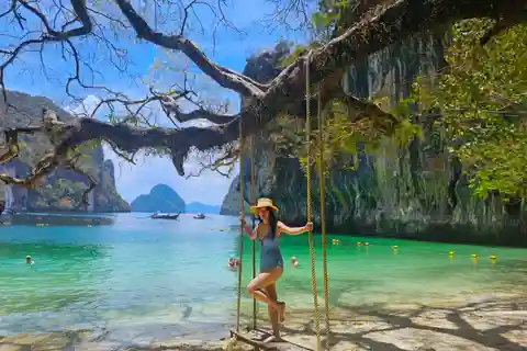 Krabi: Island Hopping Tour by Private Longtail Boat