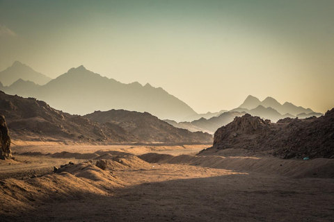 Hurghada: Star Watching Desert Adventure by Jeep with Dinner