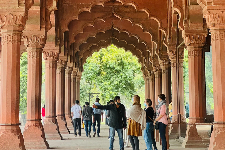 Tour do Taj Mahal e do Forte de Agra ao nascer do sol saindo de Délhi de carroTour Privado de Delhi com Almoço, Entrada, Carro e Guia