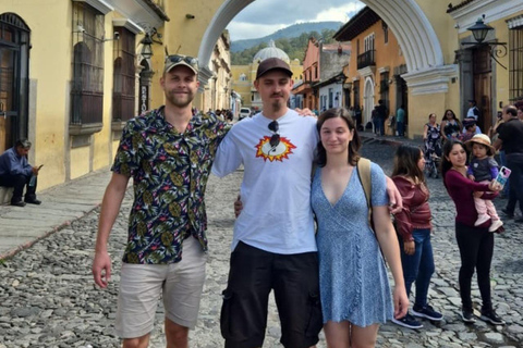 Hobbitenango und Antigua Tour: Von Guatemala Stadt aus