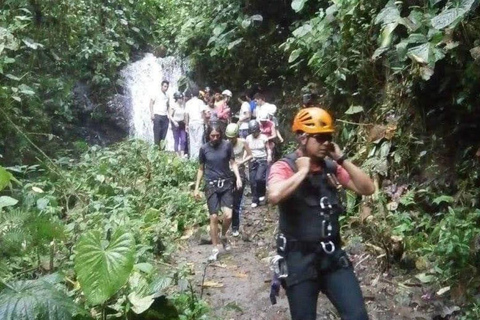 Canyoning in northwestern Quito
