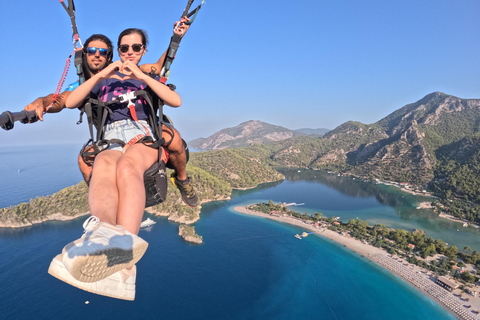 Z Fethiye: wycieczka paralotnią Oludeniz z transferemZ Fethiye: Paralotniarstwo w Oludeniz z transferem