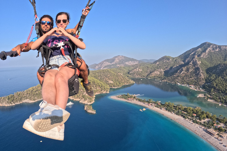 Z Fethiye: wycieczka paralotnią Oludeniz z transferemZ Fethiye: Paralotniarstwo w Oludeniz z transferem