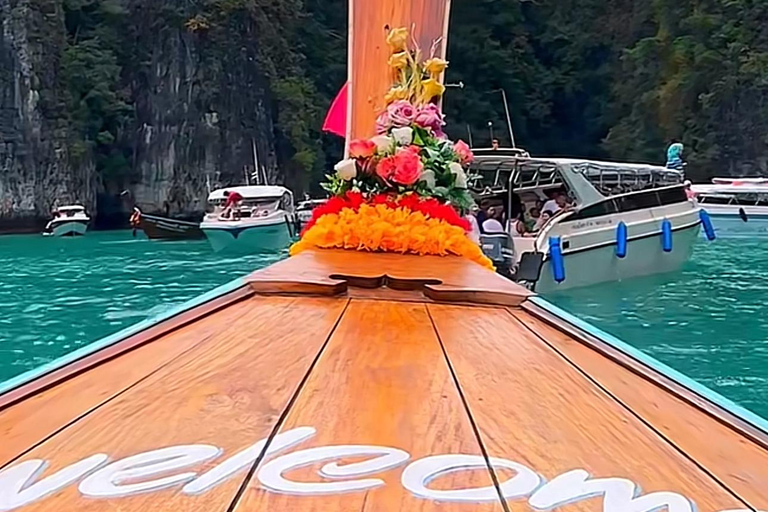 Au départ de PHI PHI - 7 îles à bord d&#039;un bateau à longue queue