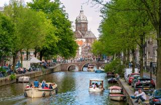 Amsterdam: Party-Bootsfahrt mit offener Bar