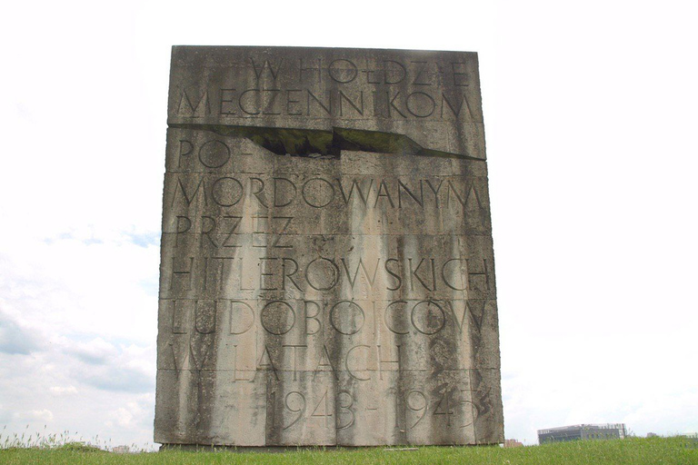 Cracovia: Tour a piedi del campo di concentramento di PlaszowTour a piedi condiviso