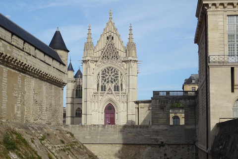 Vincennes Castle: Private Guided Tour with Entry Ticket Vincennes Castle: Private Guided Tour with Ticket