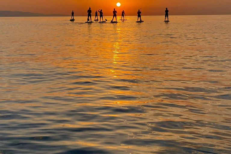 Barcelona: Sessão de SUP ao nascer do sol com vídeo 4K e bebidas