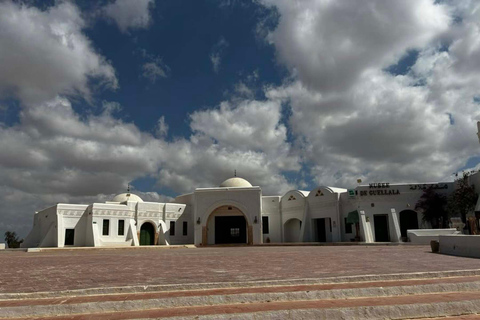 Djerba: Island Tour Snack, Synagogue, Souk, and Sunset