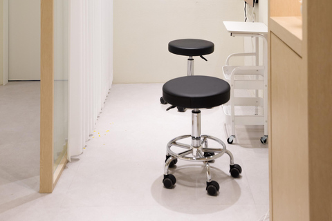 Seoul: Sola Spa Myeongdong Body Scrub, Scalp & Facial Care Healing Combo: Foot Bath, Massage Chair, K-Dessert & Drink
