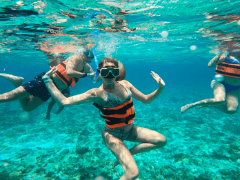 Catamarano di Isla Mujeres, snorkeling e pranzo a buffet