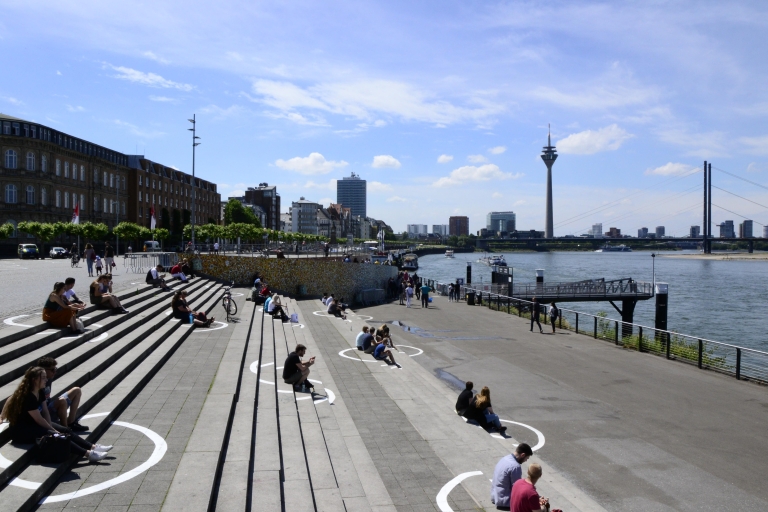 Düsseldorf : Vieille ville et rives du Rhin - cœur et ligne de vieDüsseldorf : Vieille ville et Promenade du Rhin