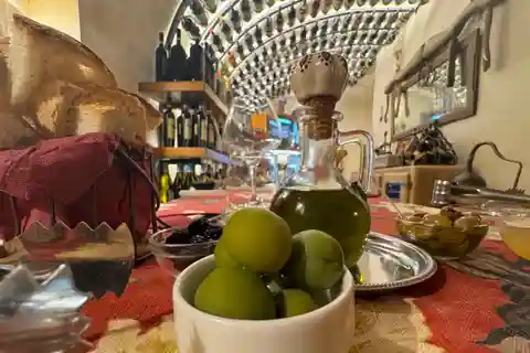 Traditional Food Tasting with Wine Pairing in Trastevere