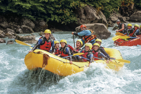 Depuis Zurich : Excursion d&#039;une journée en rafting à Interlaken