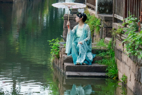 Hangzhou: Exploring the Watertown of Hanfu and Hotpot