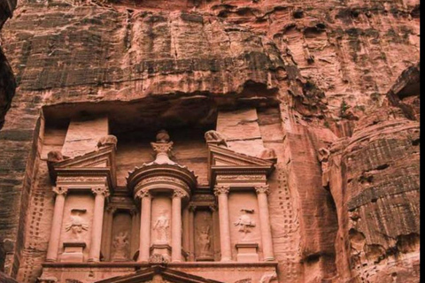 De Amã: Petra, Wadi Rum e Mar Morto - tour particular de 2 diasCom alojamento